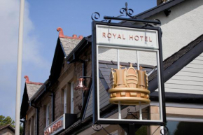  The Royal Hotel  Ли